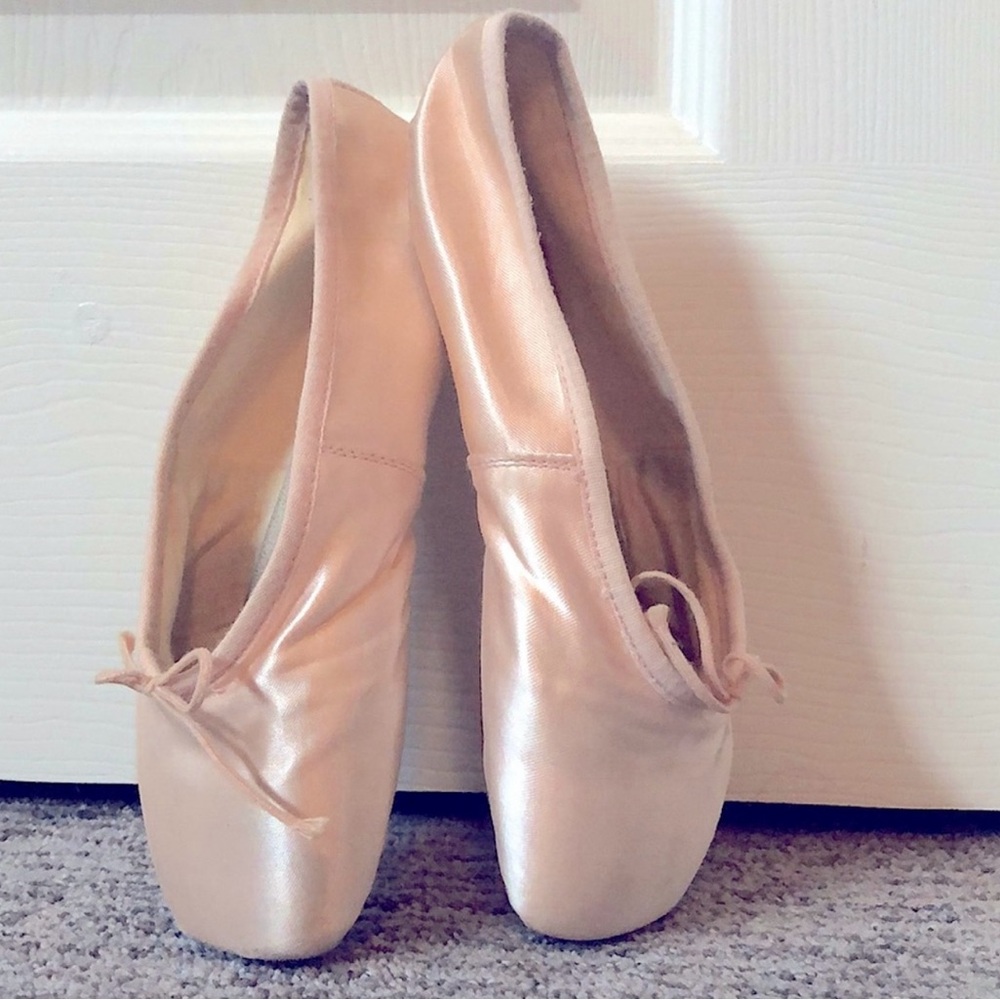 Bloch Elegant Cream Ballet Flats